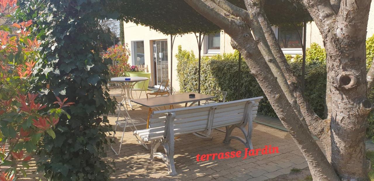 Kyriad Direct Arpajon Exterior foto